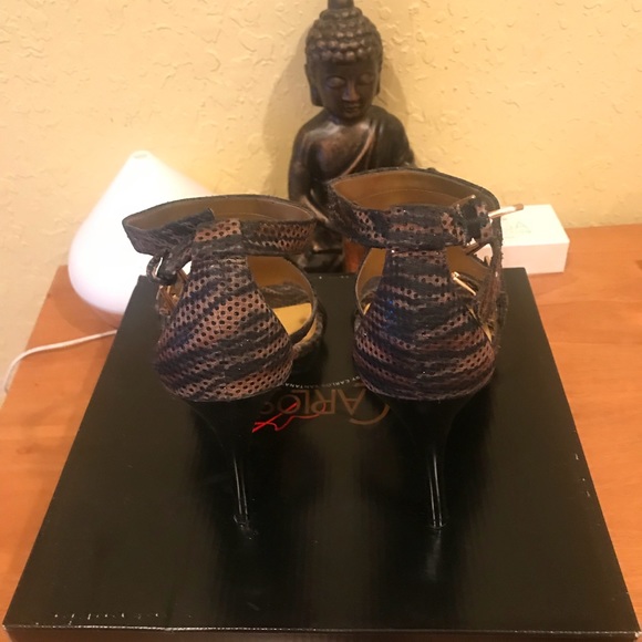 Carlos Santana brown and green heels - Picture 4 of 5